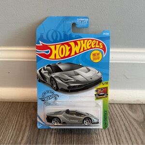 Hot Wheels 2019 16’ Lamborghini Centenario Roadster Silver HW Exotics 5/10 New!